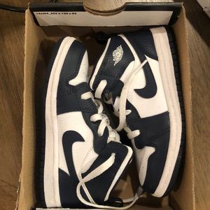 Toddler Air Jordan 1’s mid
